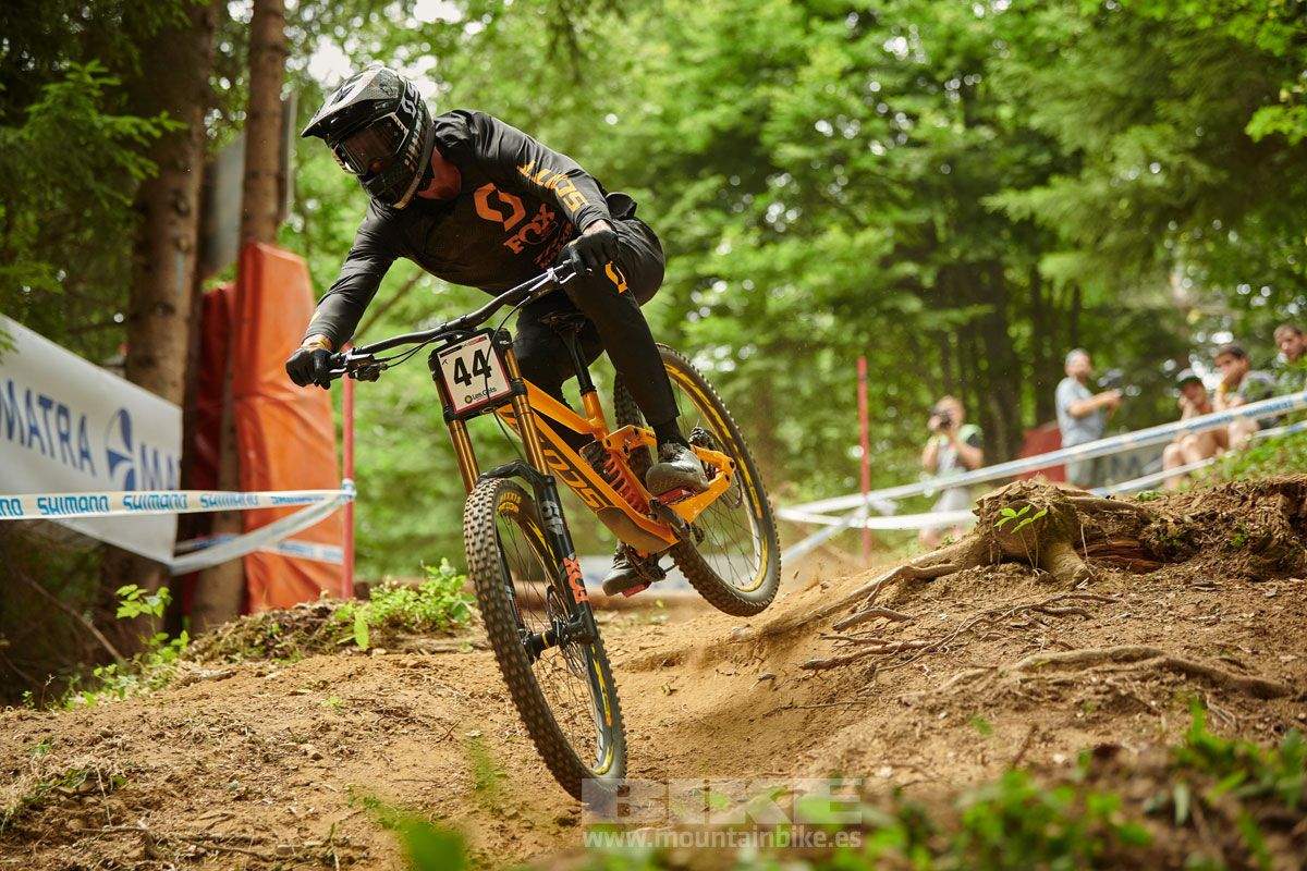 Copa del Mundo Les Gets 2019. Entrenamientos descenso. Galeria 2