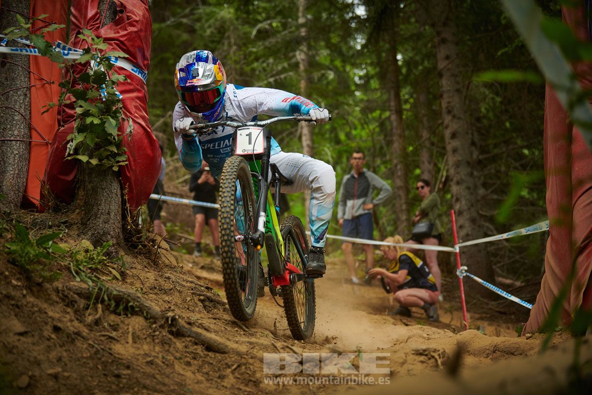 Copa del Mundo Les Gets 2019. Carrera DH. Galeria 1