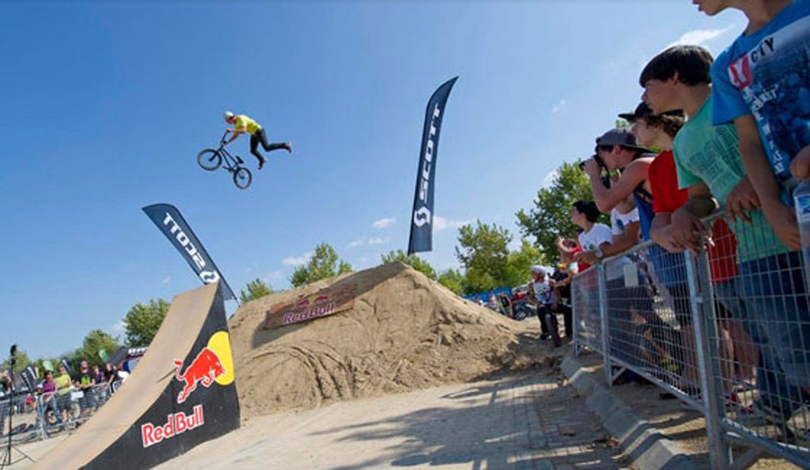Red Bull Dirt Jump: espectáculo en Festibike