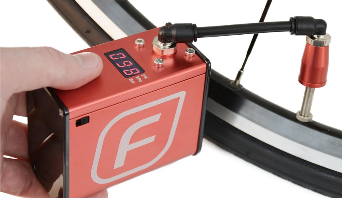 Fumpa: el minicompresor portátil para llevar con la bici