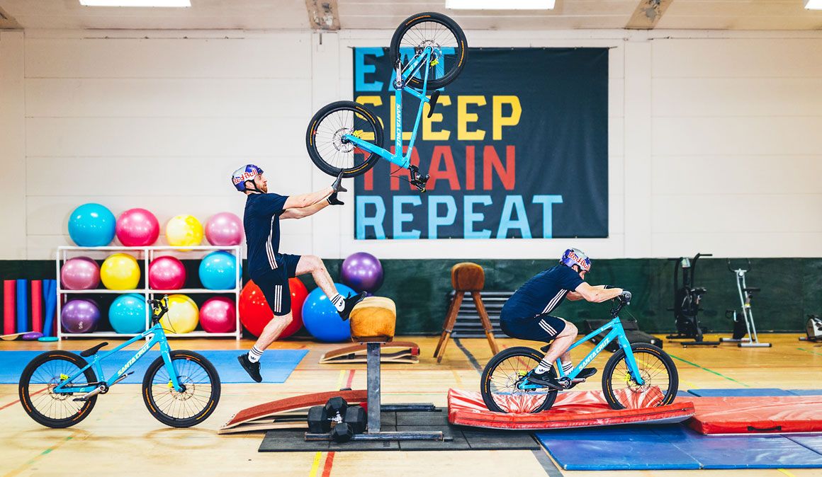 Vídeo: Danny MacAskill, Gimnasium: ¡divertidísimo!