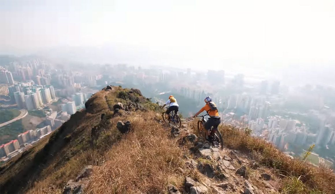 Vídeo: Aventura TransHongKong con Hans Rey y Martin Maes