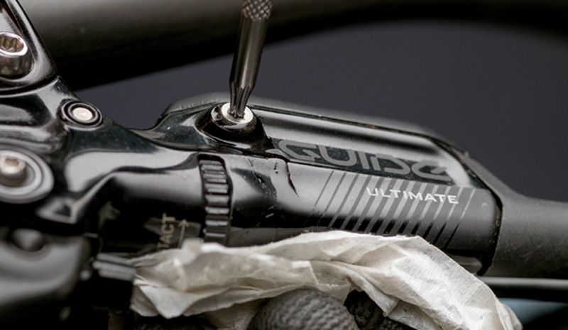 Mecánica: Purgado de frenos SRAM Guide