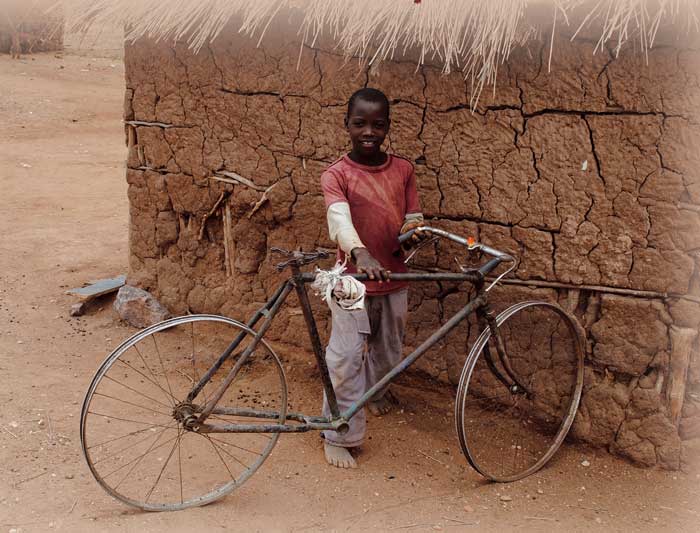 PEDALEANDO PARA ANGOLA