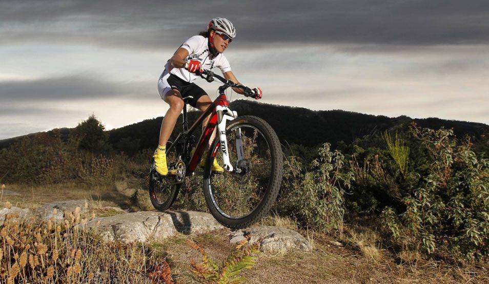 Muriel Bouhet fichada por Polar