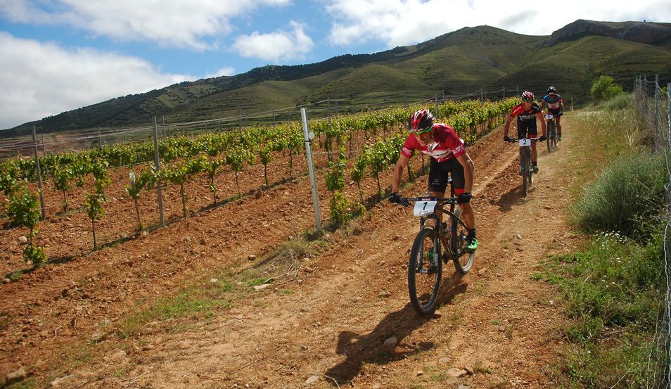 Coloma y Claudia Galicia vencen en La Rioja