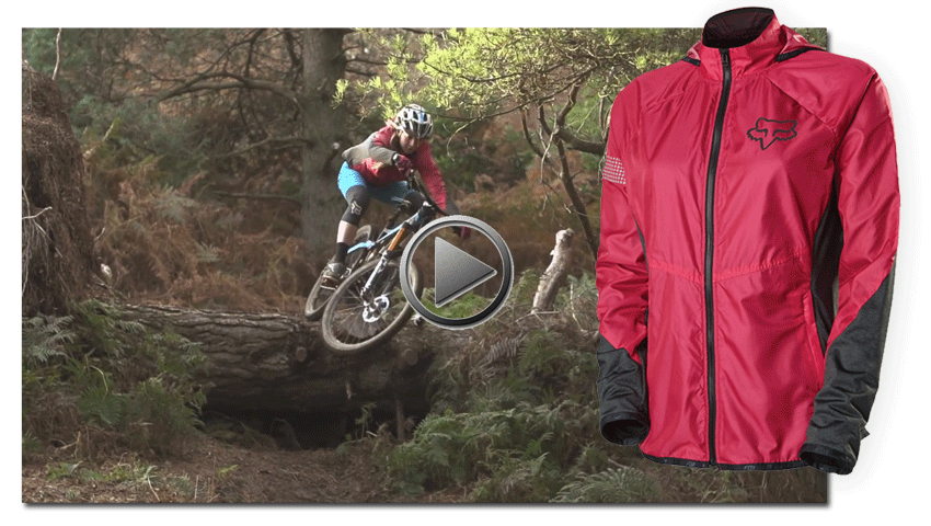 Tahnee Seagrave prueba la chaqueta Fox Diffuse