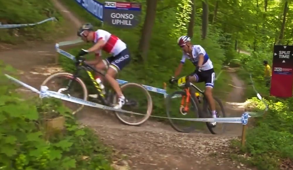 Nino Schurter VS Julien Absalon en la Copa del Mundo XCO de Albstadt (Alemania)