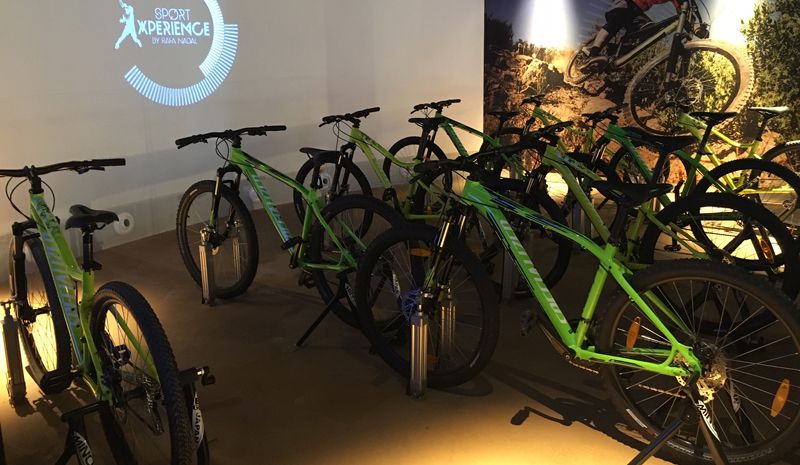 Rafa Nadal y su simulador Specialized
