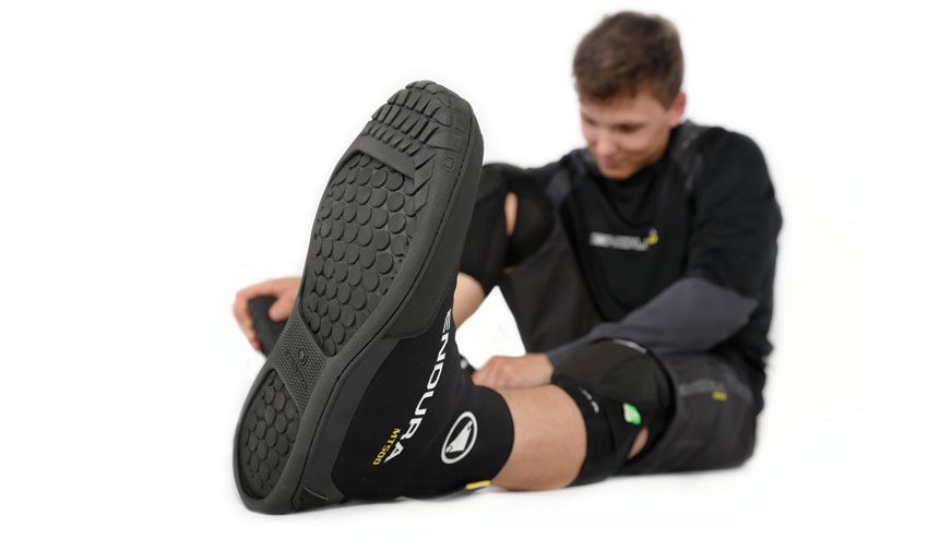 Cubrebotas Endura compatibles con pedales de plataforma