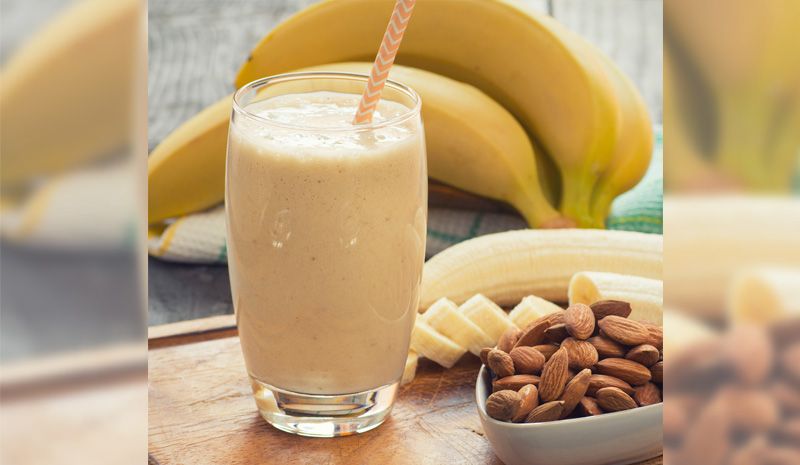 Batidos para ciclistas: Plátano con leche de almendras y miel