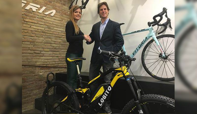Las eléctricas de Lobito junto a las Vitoria de carretera y MTB.