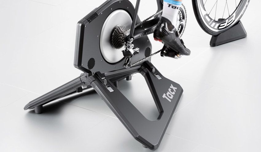 Rodillo Tacx Neo Smart: convierte lo virtual en realidad