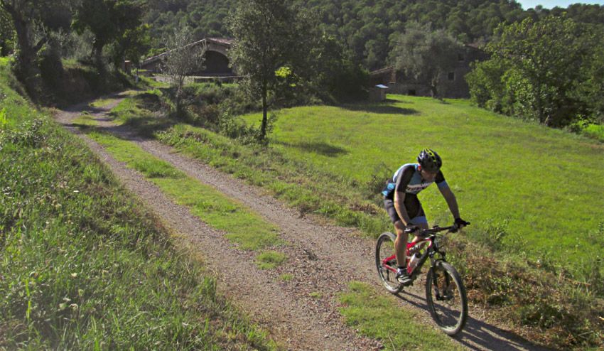 Ruta: Besalú (Girona): Vuelta al pasado