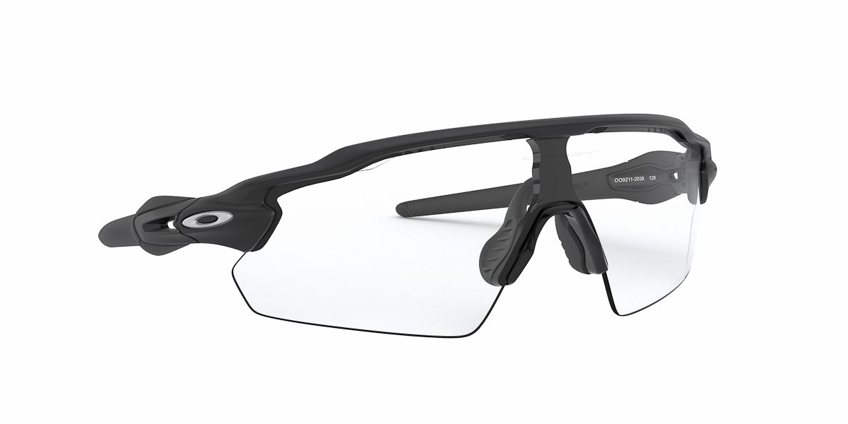 Nuevas Oakley Clear 5 con pantalla transparente.
