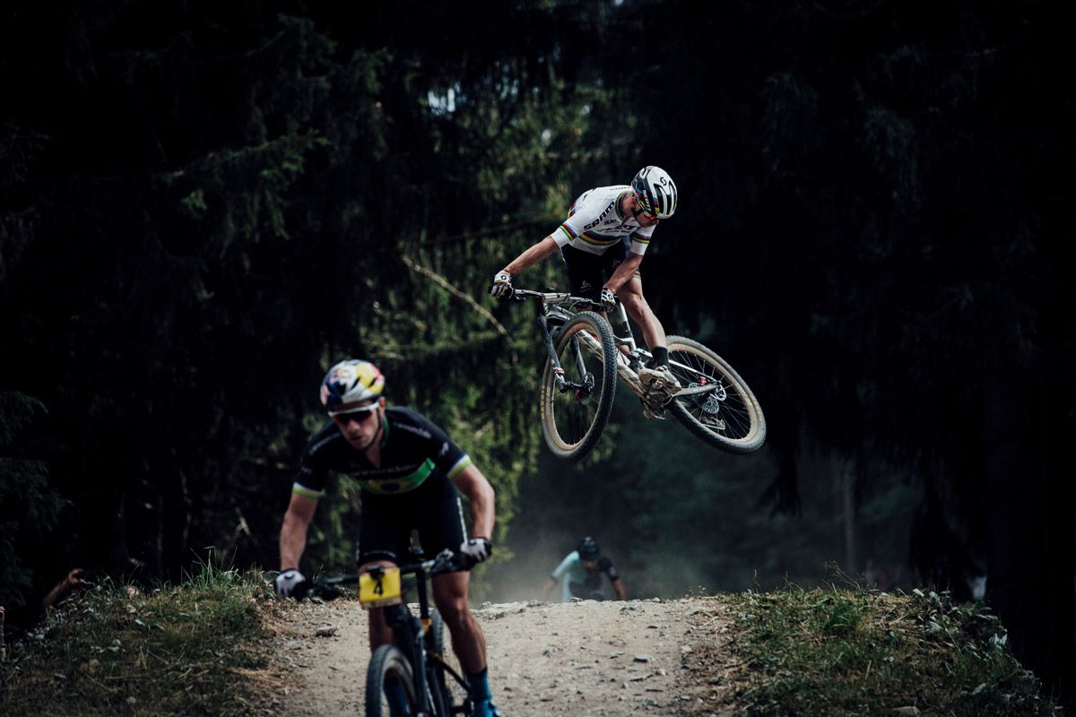 Bec McConnell entrevista a Nino Schurter 1