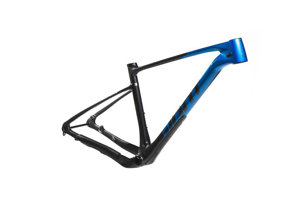 El cuadro base es un Giant XtC Advanced de 2020.