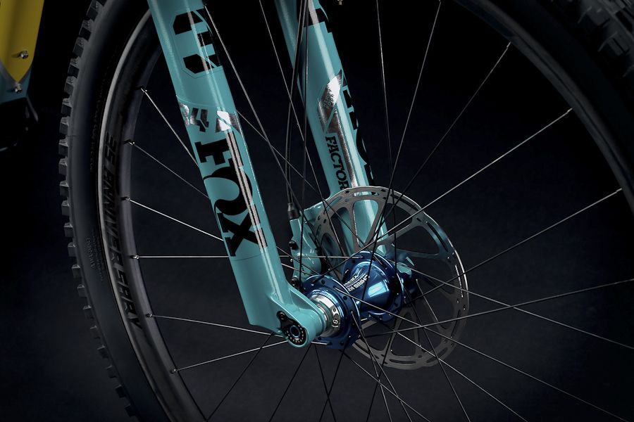La Yeti ARC cuenta con horquilla FOX de 1130 mm de recorrido.