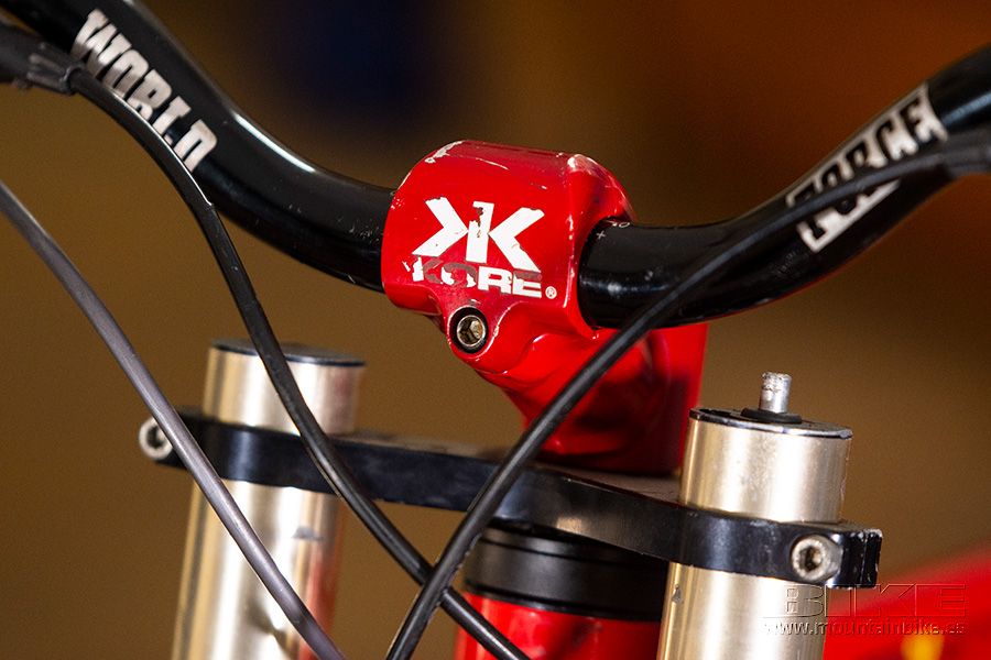Cannondale Super V DH 4000 (2022)