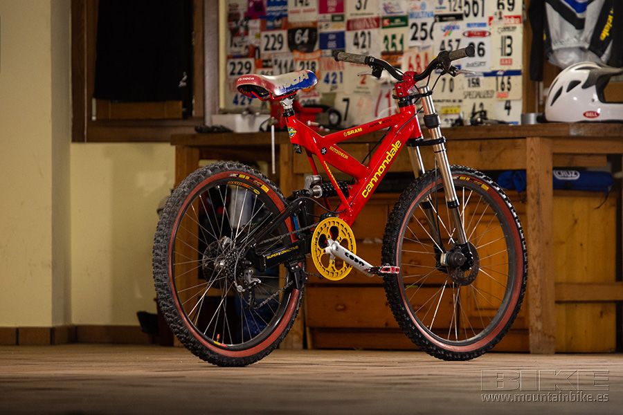Cannondale Super V DH 4000 (1998)