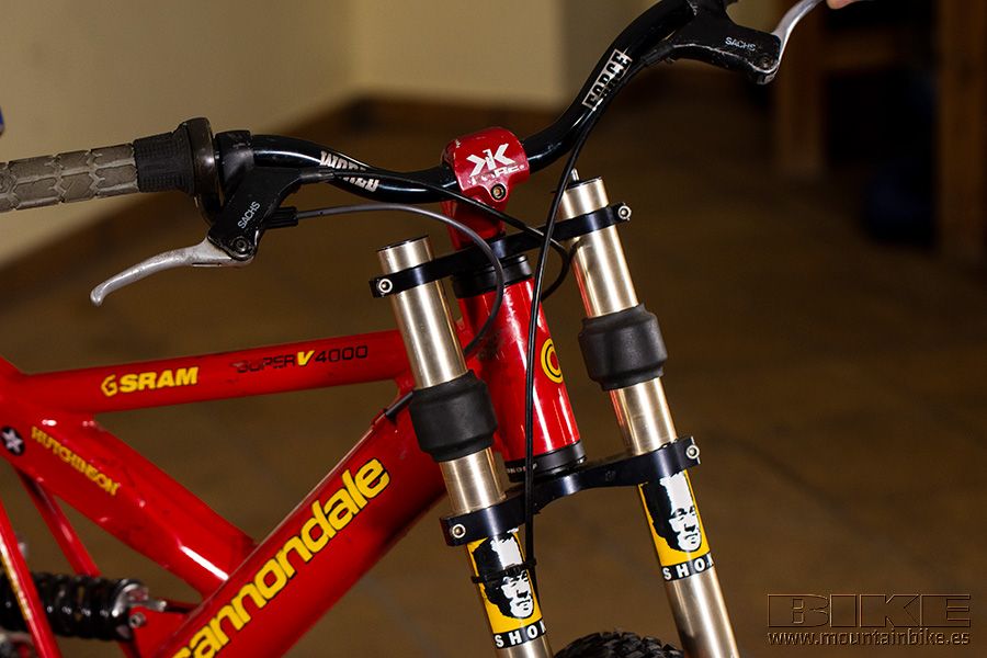 Cannondale Super V DH 4000 (2002)