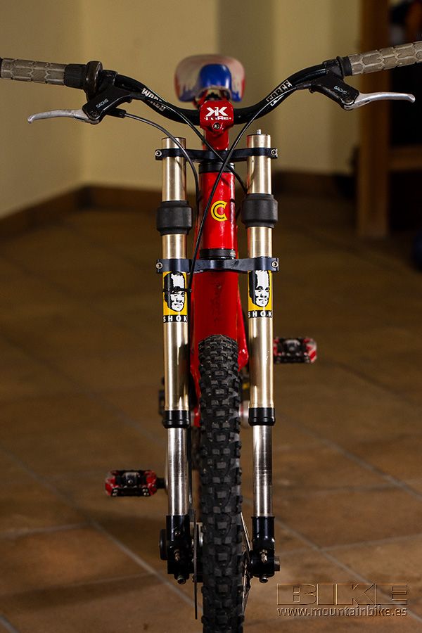Cannondale Super V DH 4000 (2003)