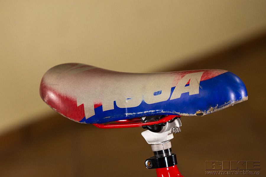 Cannondale Super V DH 4000 (2014)