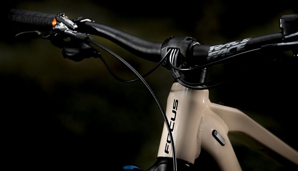 FOCUS MY21 Sam² 6.9 cockpit c.i.s. NEW 012