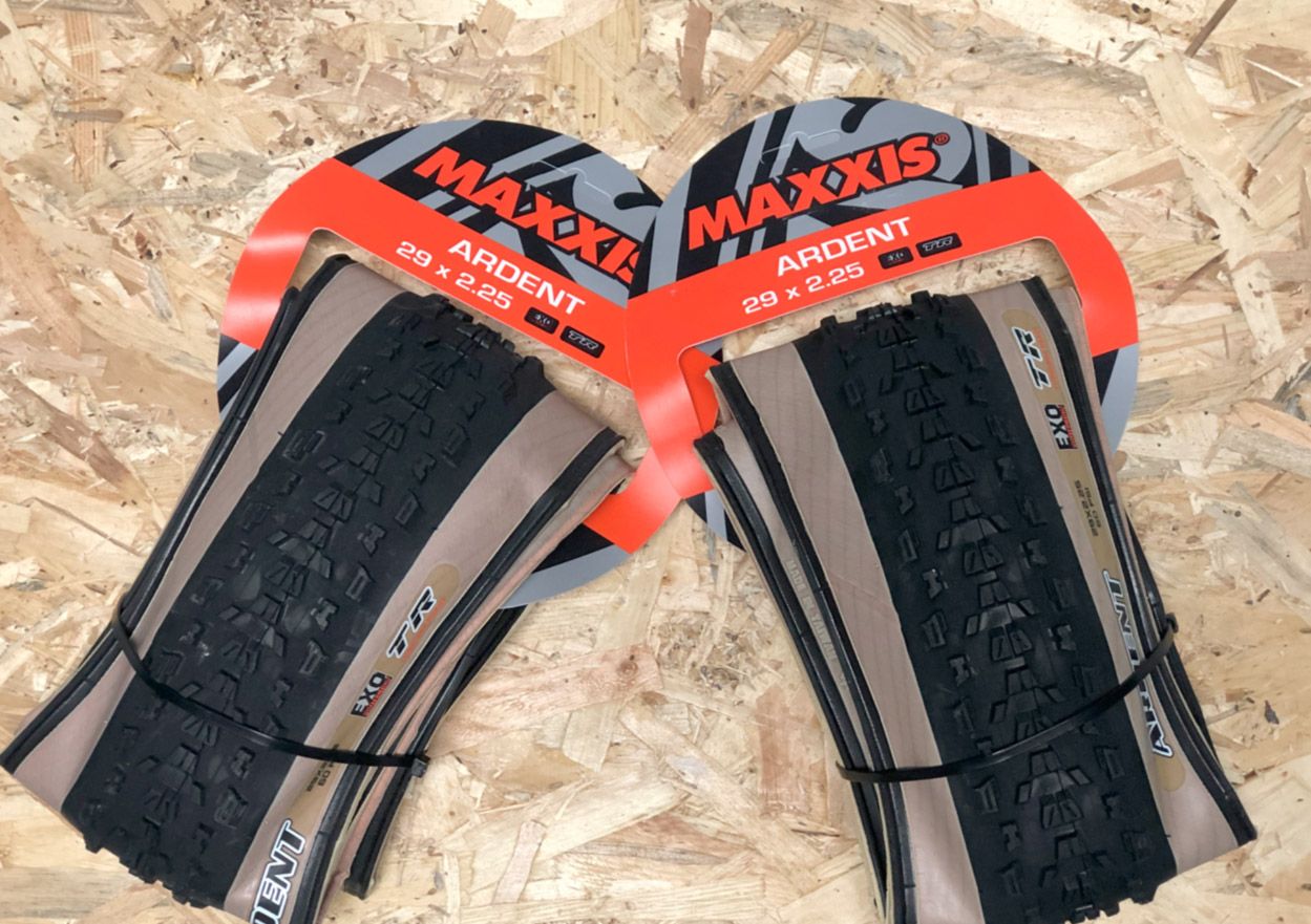 Oferta Suscripción neumáticos Maxxis Ardent con BIKE