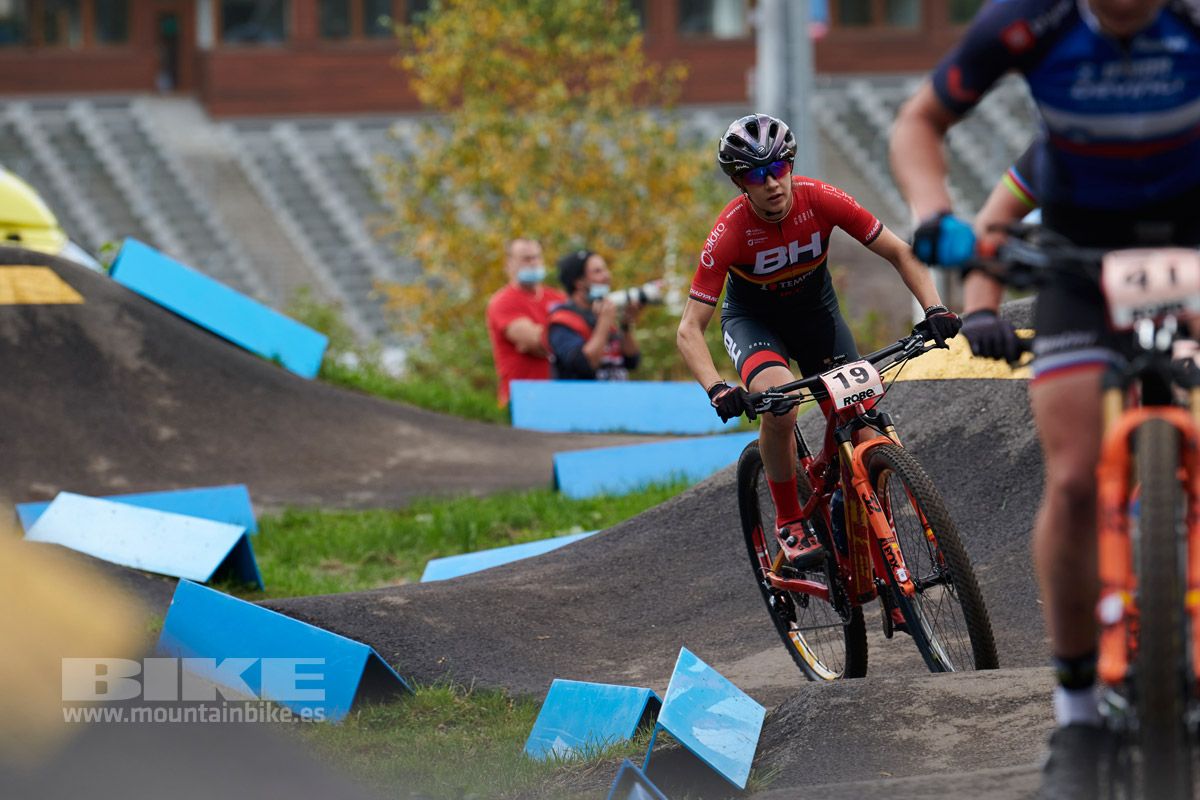 Rocío del Alba (BH Templo Cafés) en la zona del pump track.