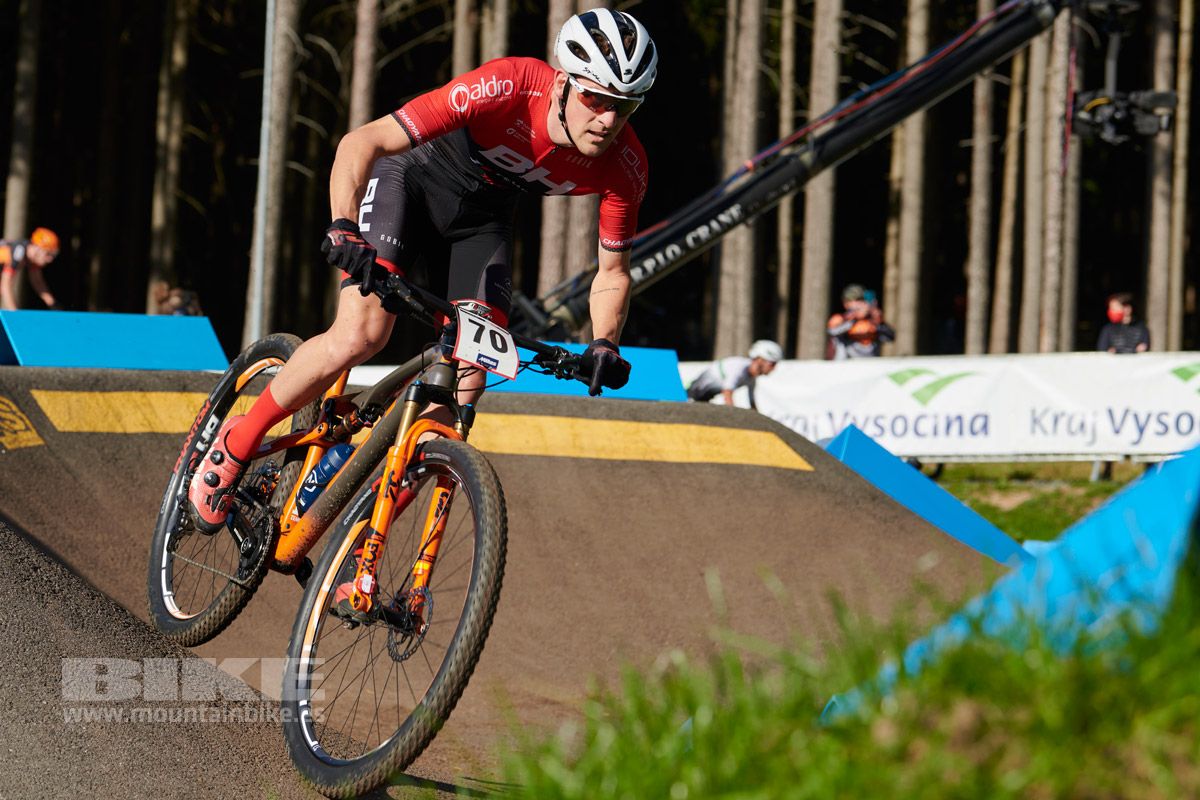 Nove Mesto 2020 XCO domingo. Hombres. Fotos Frabanvisuals  (20)