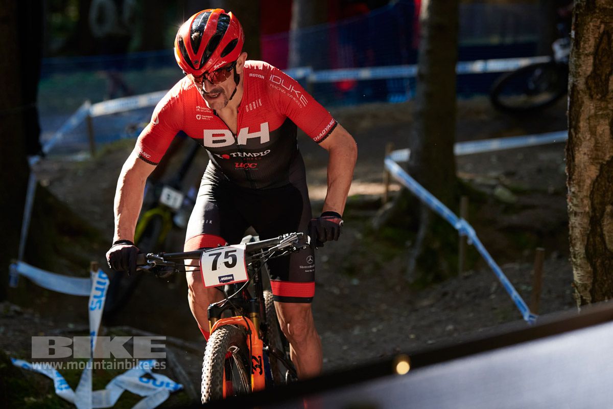 Nove Mesto 2020 XCO domingo. Hombres. Fotos Frabanvisuals  (25)