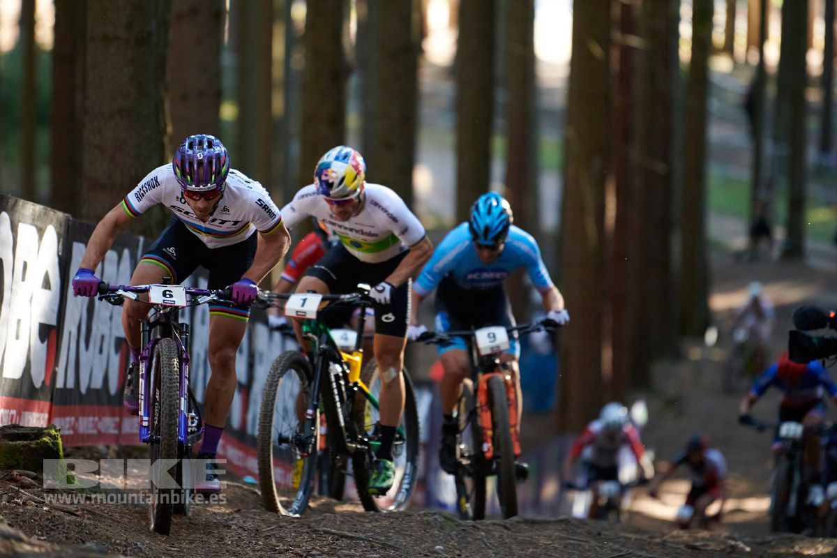 Nove Mesto 2020 XCO domingo. Hombres. Fotos Frabanvisuals  (39)