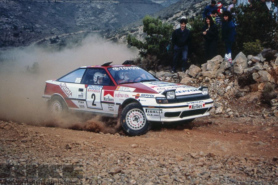 Dos veces Campeón del Mundo de Rallyes, nadie puede olvidar el famoso "Trata de arrancarlo, Carlos" en el rallye de Inglaterra.