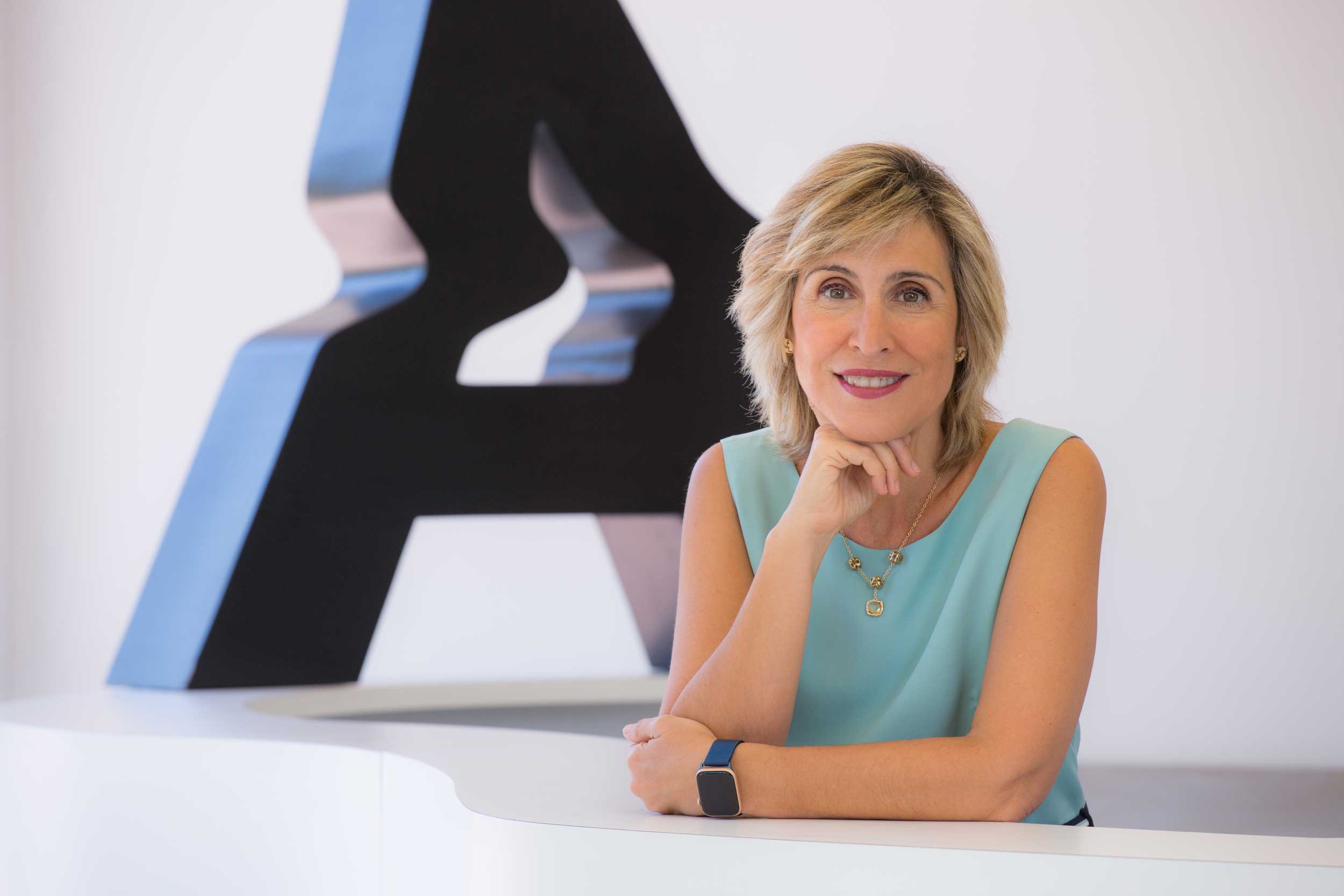 Nuria Vilanova de Atrevia es una de las participantes en esta charla.