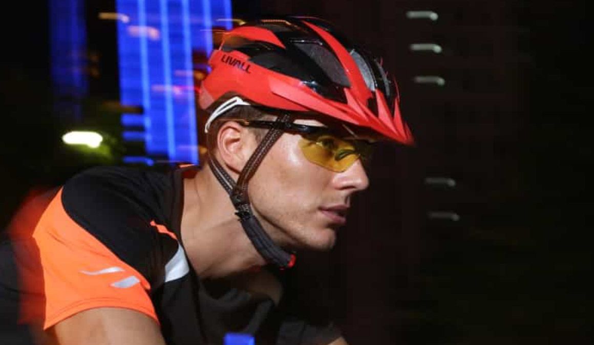 Casco LIvall MT 1 detalle 1
