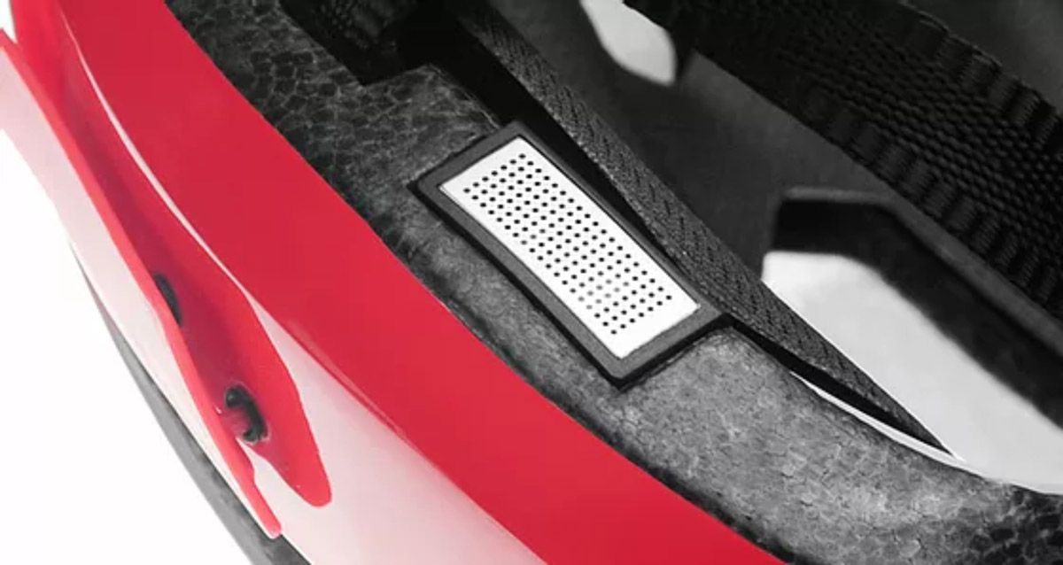 Casco LIvall MT 1 detalle altavoces