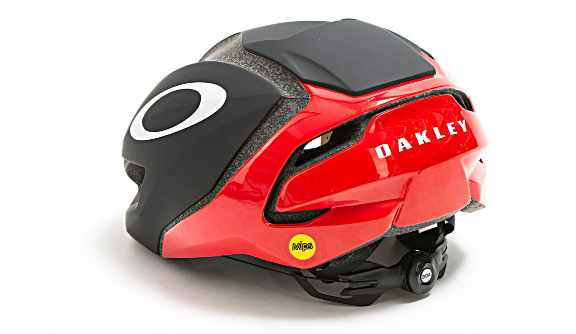 Prueba casco Oakley ARO 5