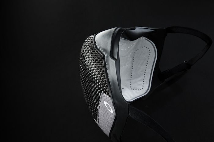 Detalle del interior de la mascarilla Oakley.