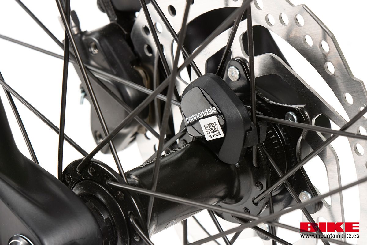 Sensor de rueda Cannondale incluido. Convierte tu smartphone en un ordenador de a bordo.