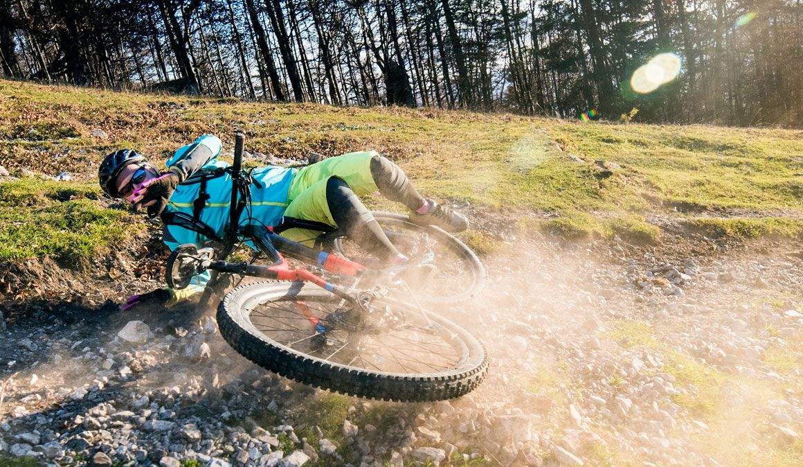 Como hacerse menos daño al caerse con la  bici