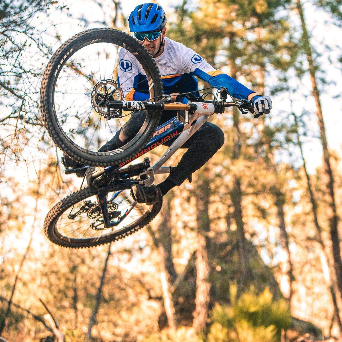 Mondraker MIND.Máximo control sobre tus suspensionesaccion 2