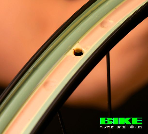 Tu Tubeless pierde aire mantenimiento (7) Tu Tubeless pierde aire mantenimiento (7)