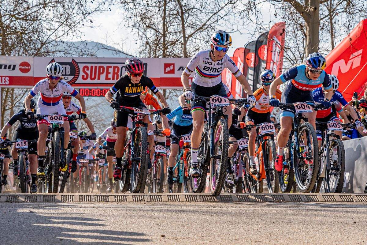 Super Cup Banyoles. KMC Orbea y Trek dominan mujeres