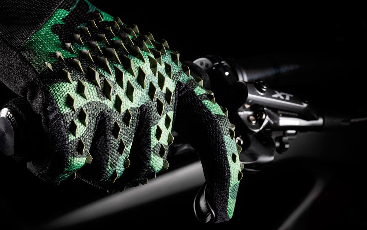 bluegrass prizma 3d gravity gloves silicone print