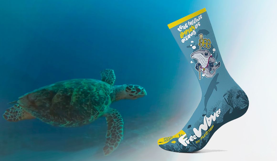 Freewaves, los calcetines hechos con plásticos del fondo del mar