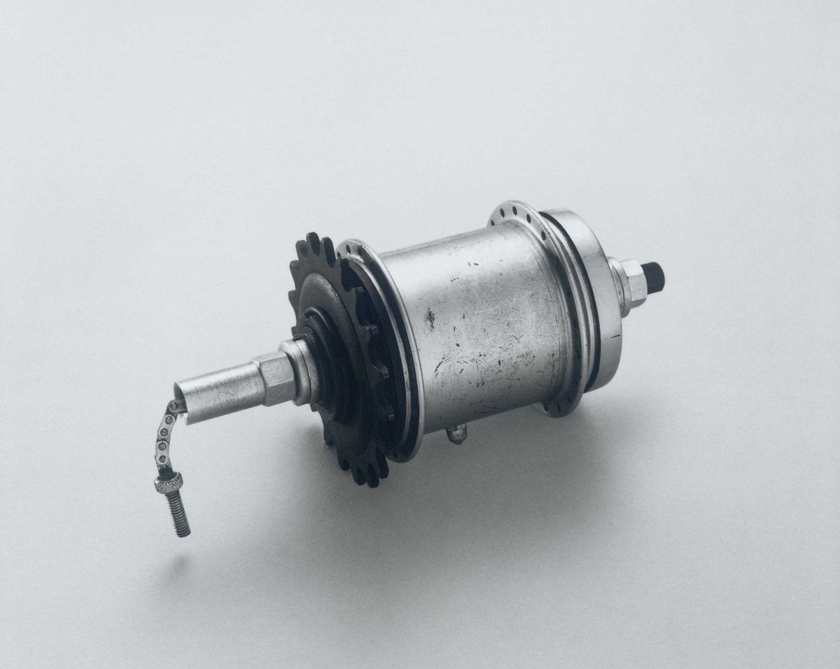 20 productos Shimano.1957. Cambio en buje de tres velocidades