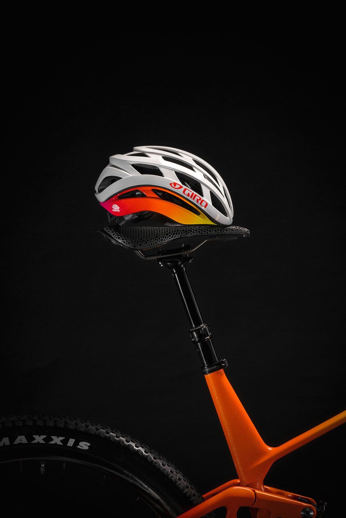 Así es la Mondraker F Podium personalizada de Rafa Nadal (7)