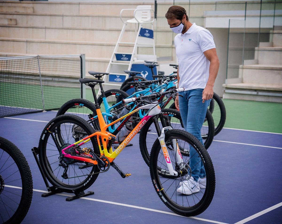Así es la Mondraker F Podium personalizada de Rafa Nadal (37)