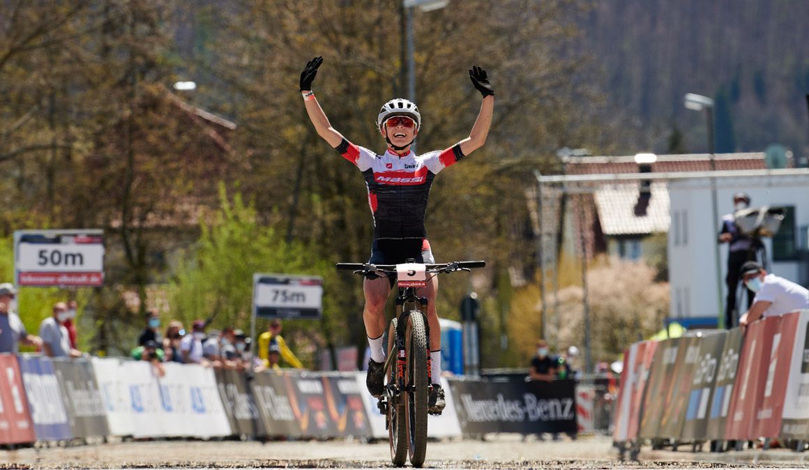 Copa del Mundo Albstadt. Loana Lecompte entra victoriosa en meta